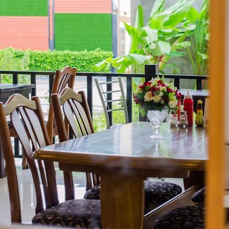 Th Beach Hotel Huahin Kültér fotó