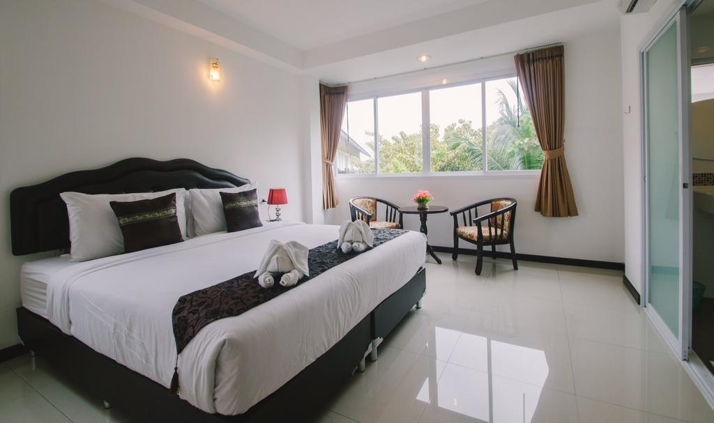 Th Beach Hotel Huahin Kültér fotó