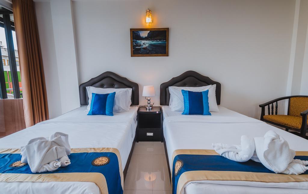 Th Beach Hotel Huahin Kültér fotó